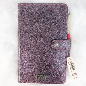 👱🏻‍♀️ NWT Victoria’s Secret Notebook